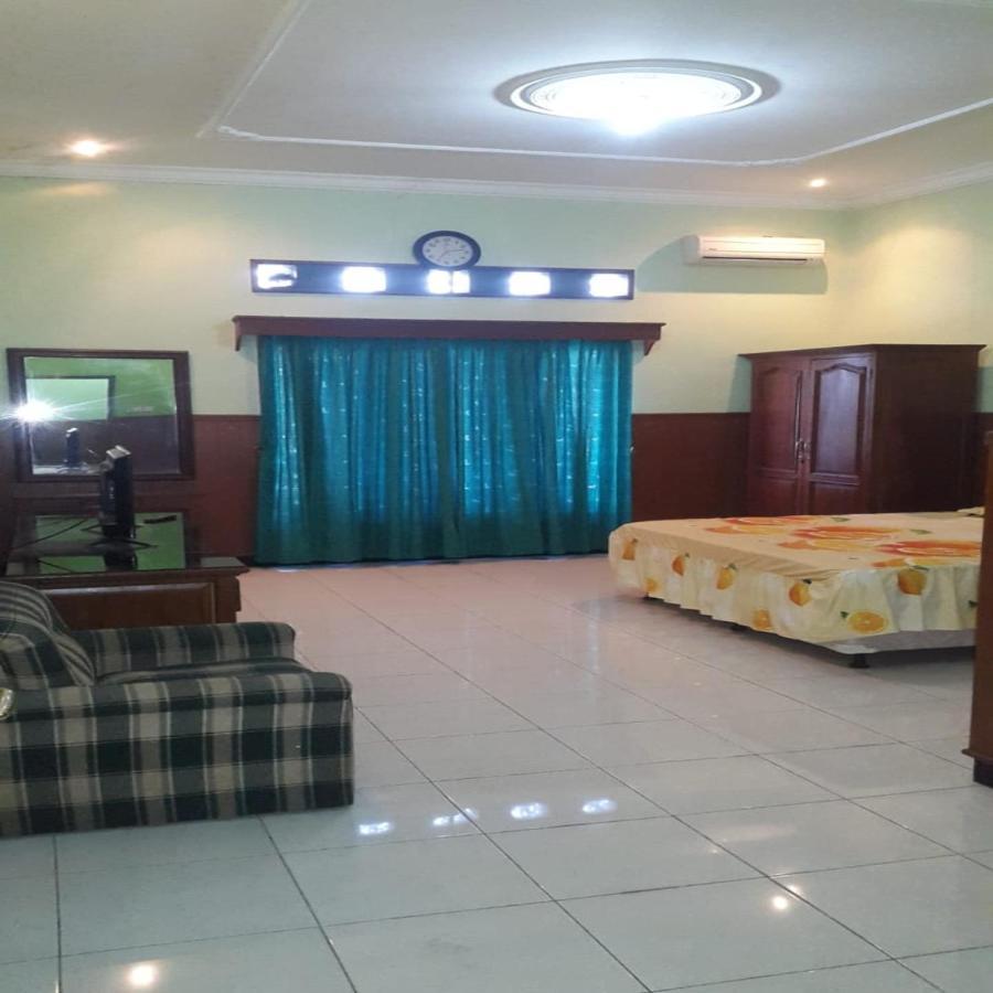 Hotel Mulia Lawean Bagian luar foto